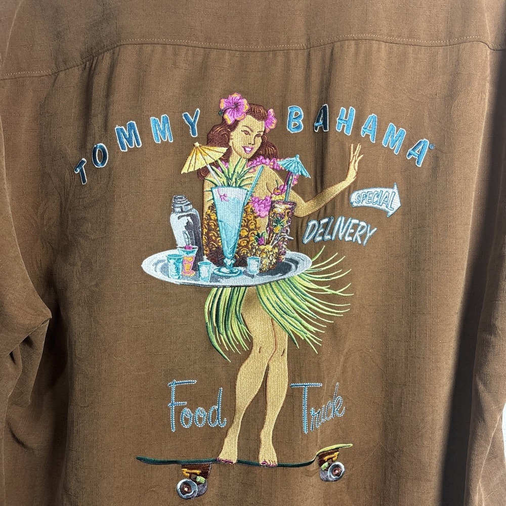 Tommy Bahama Men's Large Shirt Food Trucks Embroidery 100% Silk Button Up